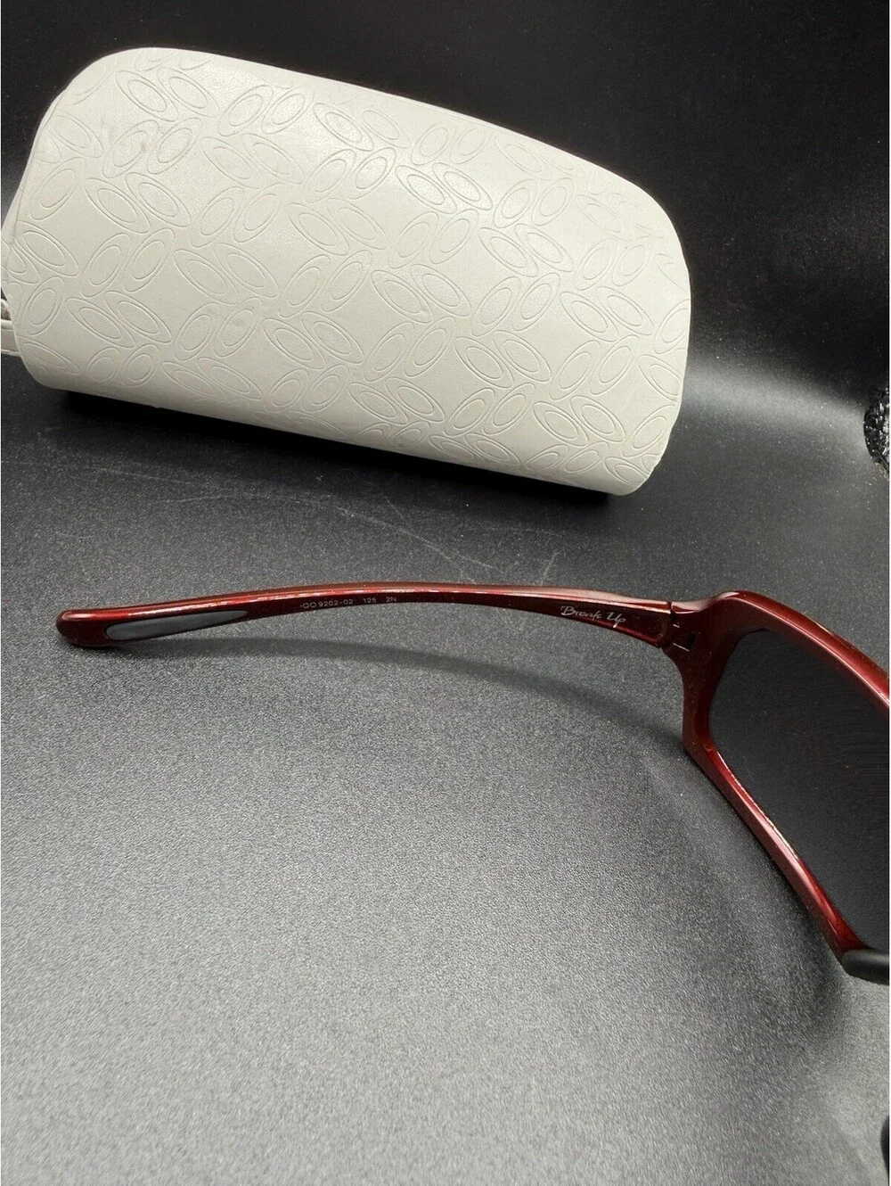 Oakley Break Up Scarlet/Black-Gray Gradient Lenses OO9202-02